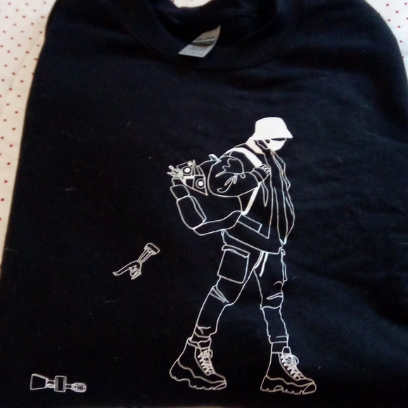 Sweatshirt - Picture 3 of 4